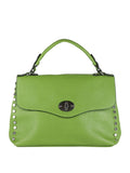 Borsa a mano verde con borchie, vista frontale